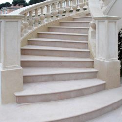 scalinata in marmo